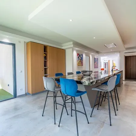 Johan T6 * サント・マキシム