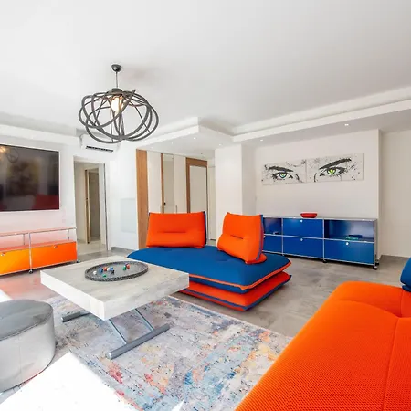 Johan T6 Apartment