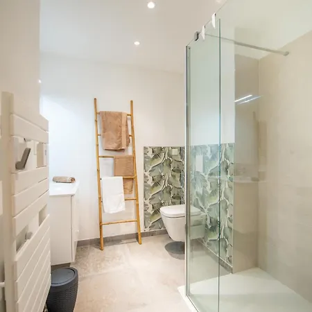 Apartment Johan T6 *