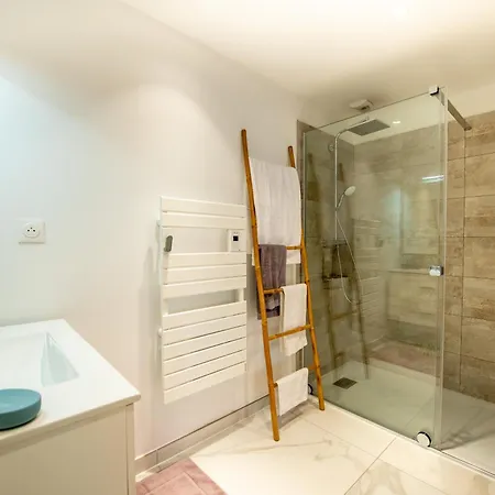 Apartment Johan T6 *
