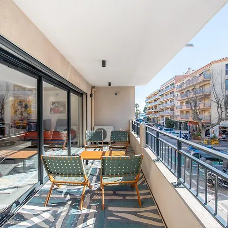 Johan T6 Apartment